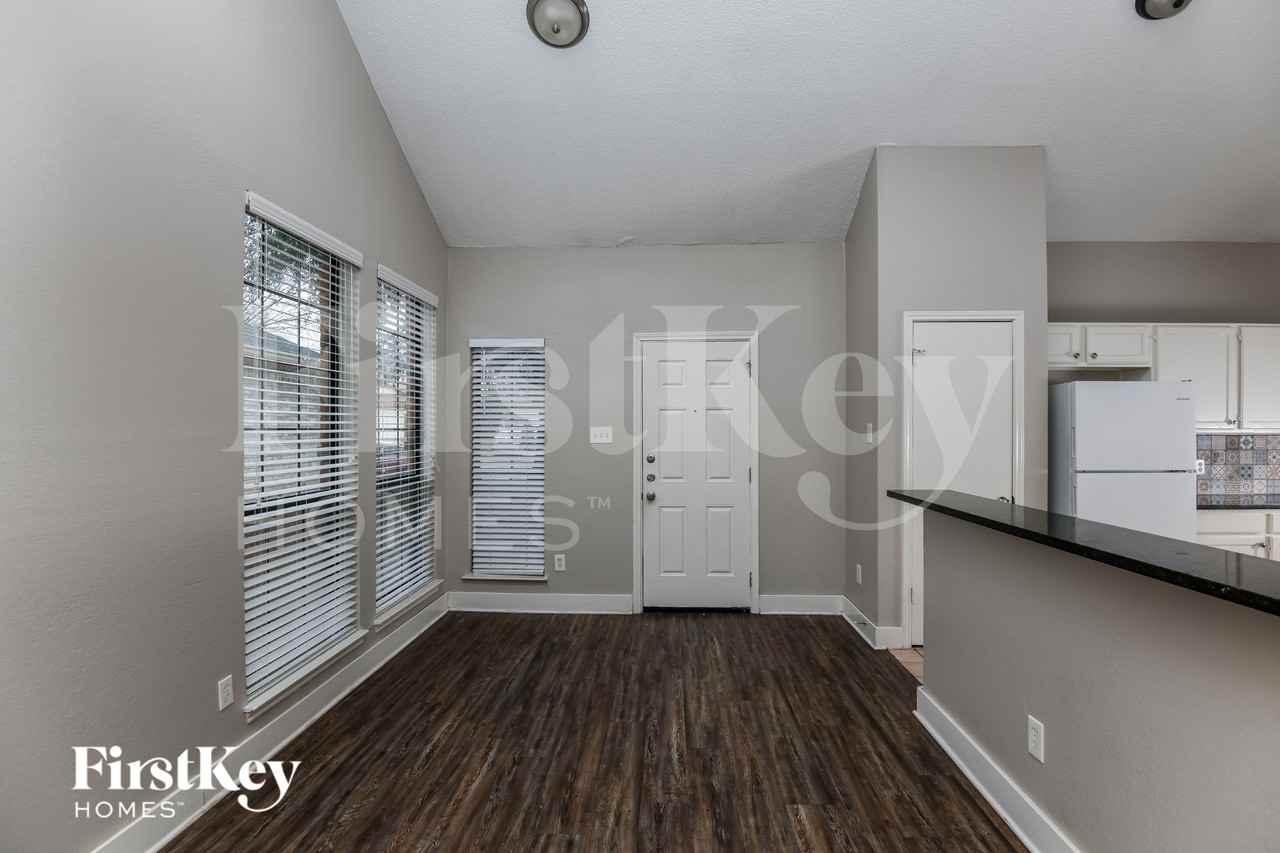 4213 Amy Dr - Photo 6 of 16