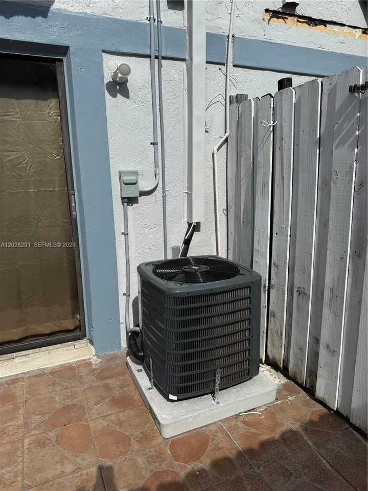 11789 Sw 18th St #4-30 - Photo 7 of 28