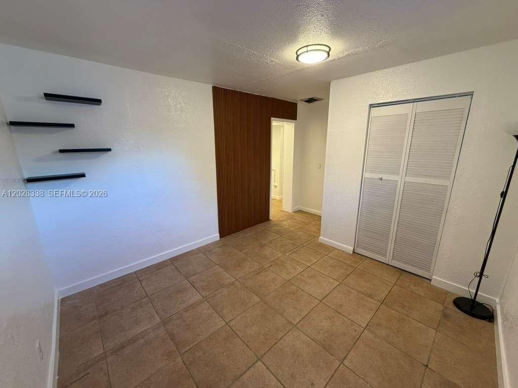 165 Lawn Way - Photo 3 of 28