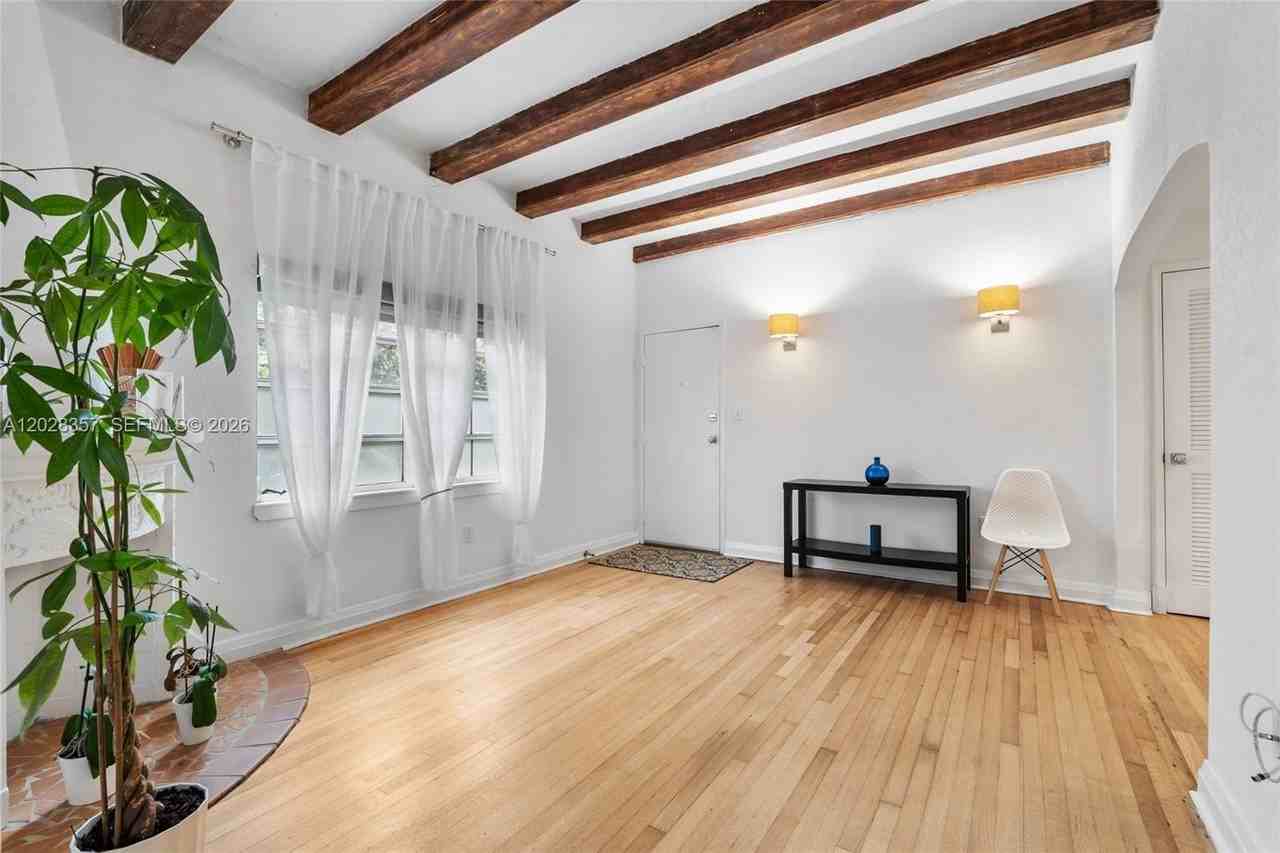 1605 Euclid Ave #B1 - Photo 4 of 16