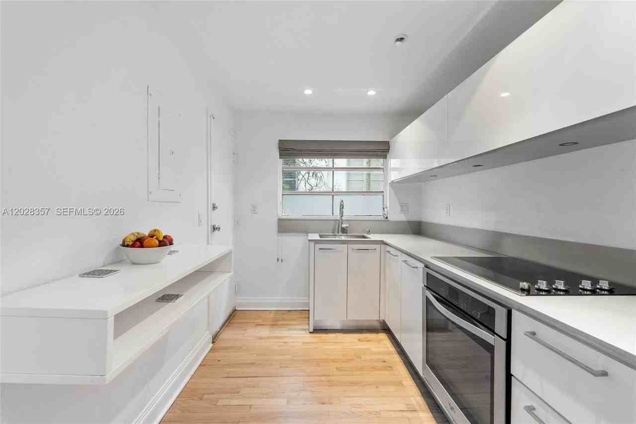 1605 Euclid Ave #B1 - Photo 7 of 16