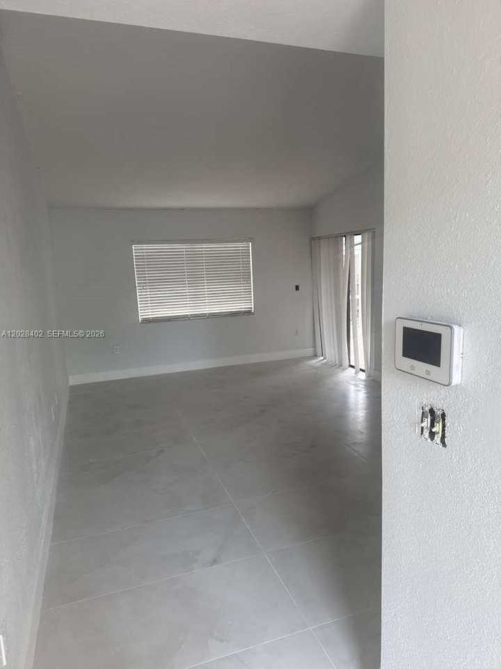 10034 Sw 221st St - Photo 3 of 31