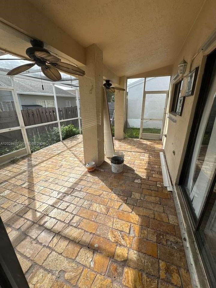 10034 Sw 221st St - Photo 5 of 31