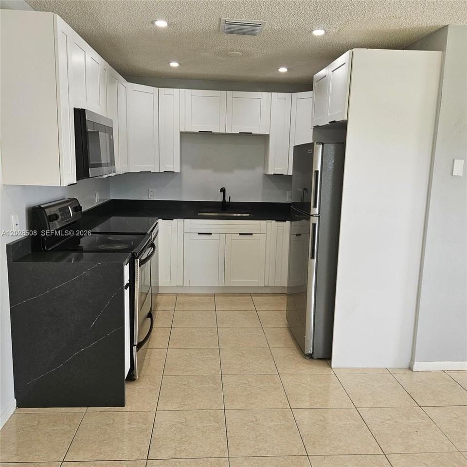 616 Nw 67th St #C - Photo 4 of 8