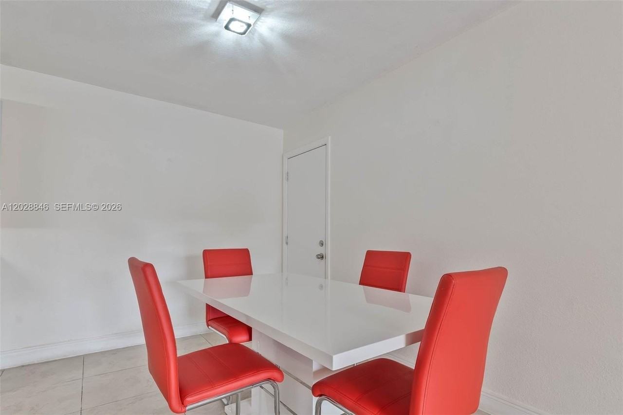 10748 N Kendall Dr #N22 - Photo 5 of 21