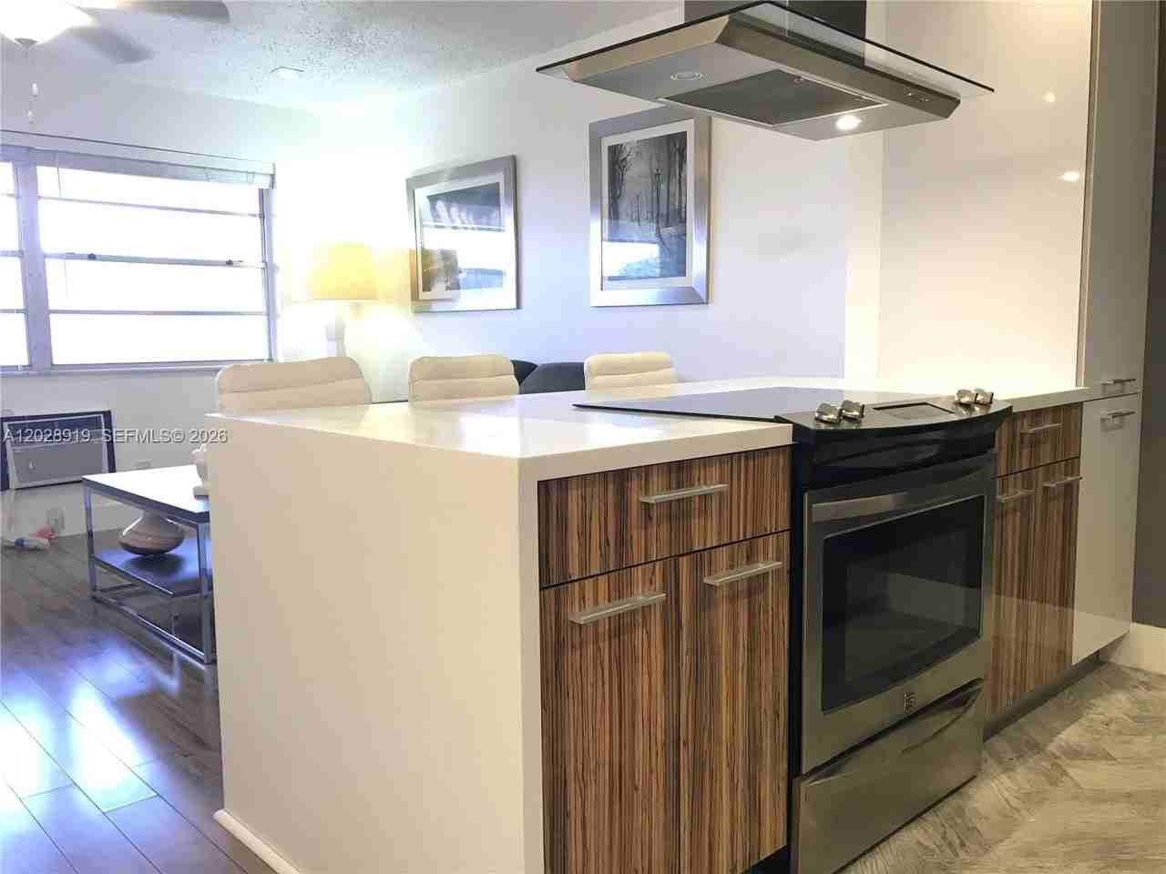 2915 Plunkett St #10D - Photo 3 of 21