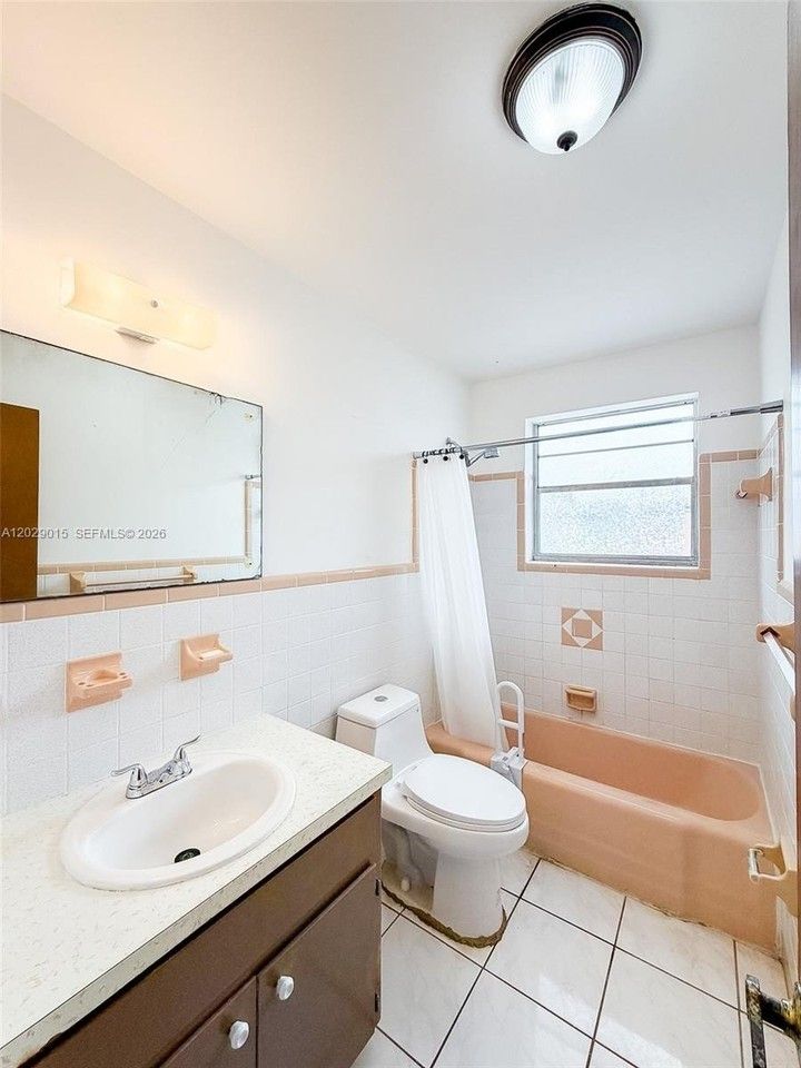 1401 Grant St #3 - Photo 3 of 12