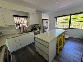 featured image of 1645 Sw 40th Ave #0