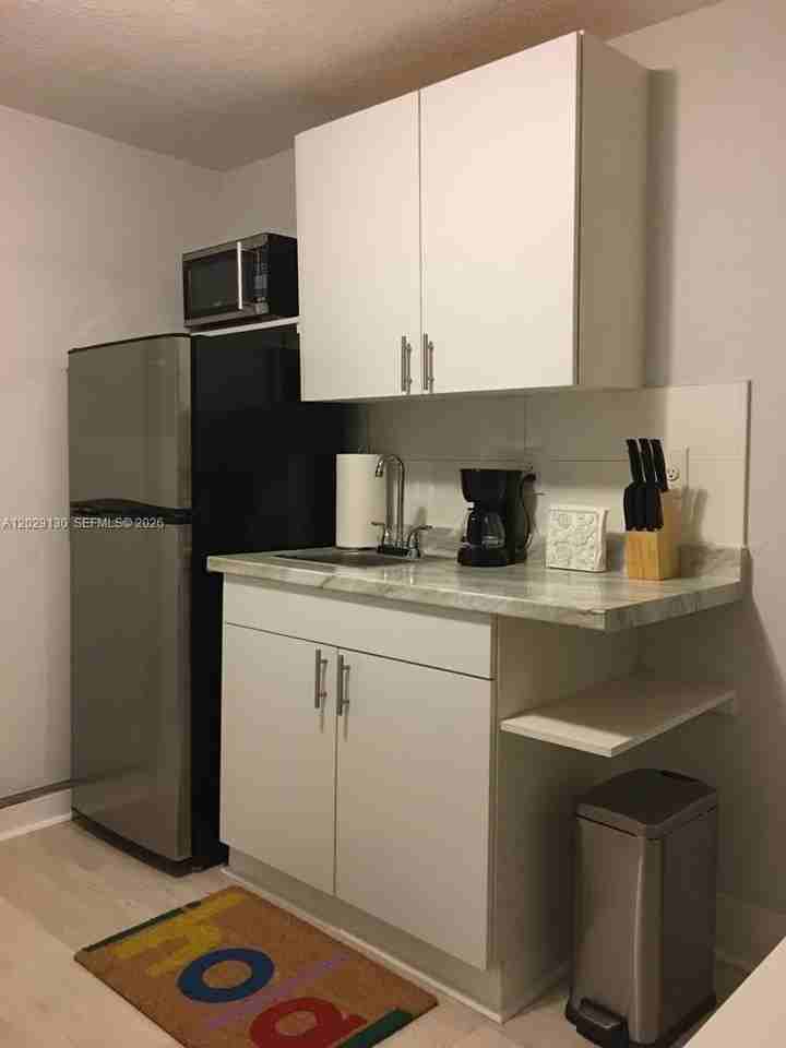 7525 S Waterway Dr - Photo 2 of 7