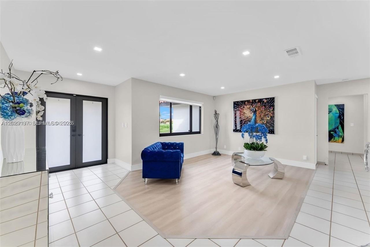 1417 Sw 139th Ave - Photo 3 of 24