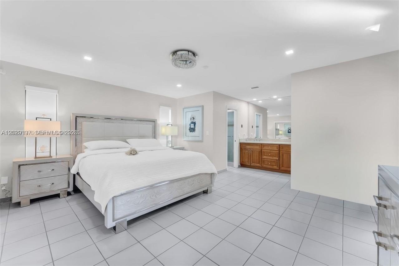 1417 Sw 139th Ave - Photo 6 of 24