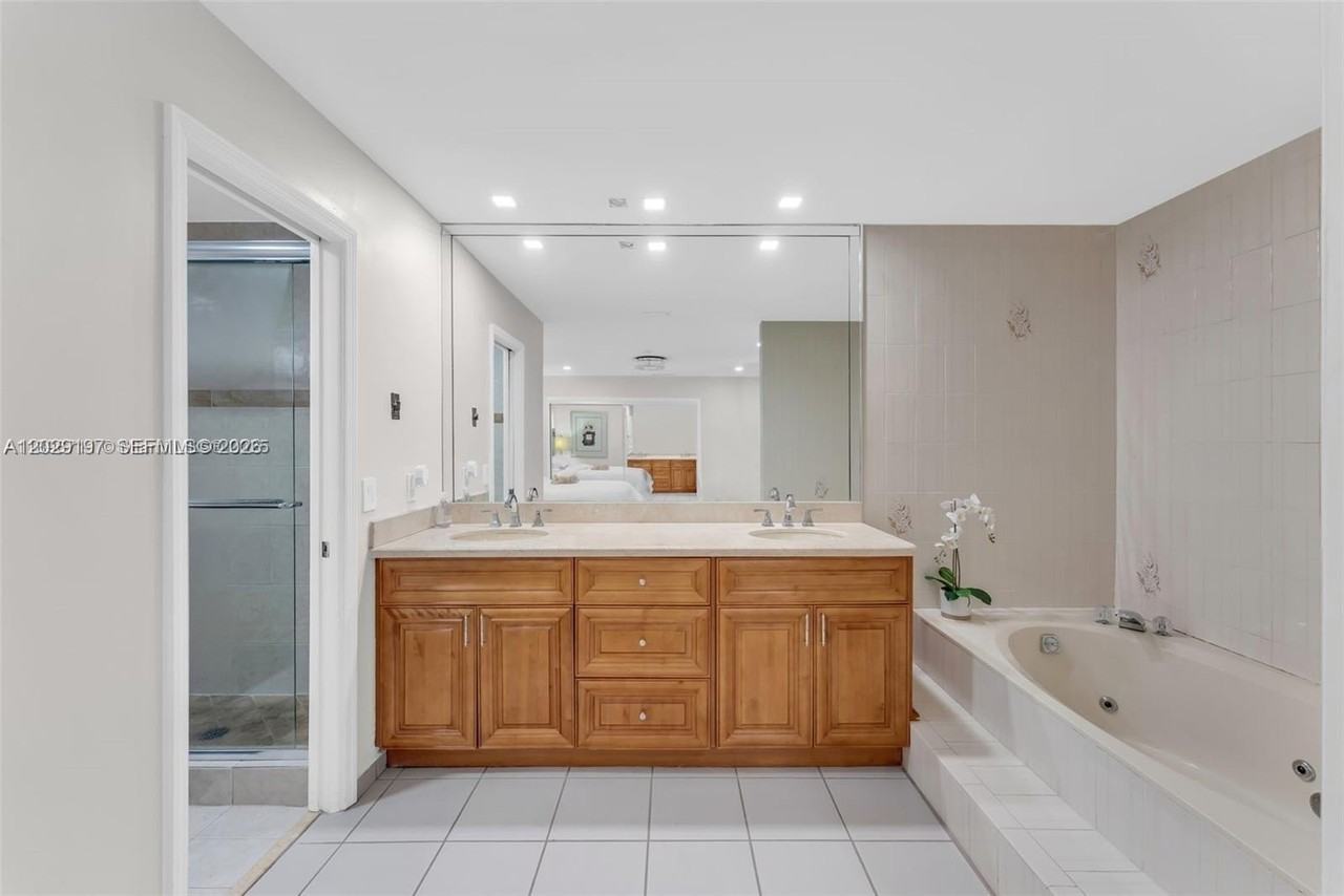1417 Sw 139th Ave - Photo 7 of 24
