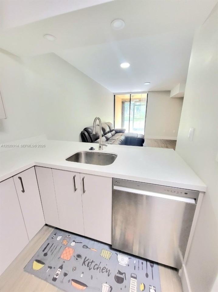 15495 Miami Lakeway N #105-4 - Photo 6 of 23