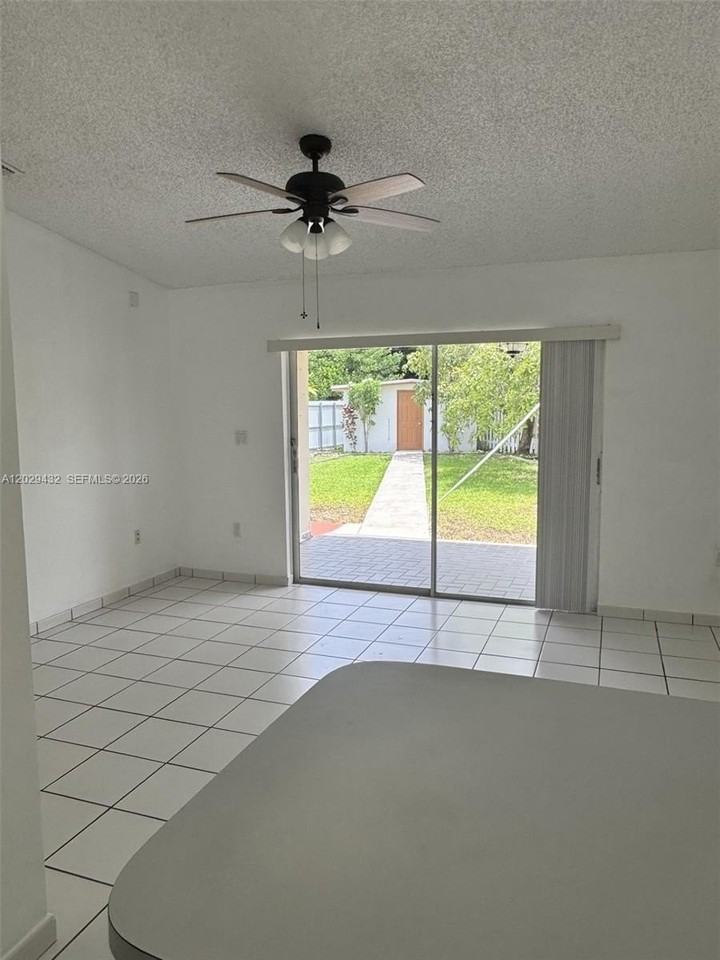 15084 Sw 62nd St #15084 - Photo 6 of 29
