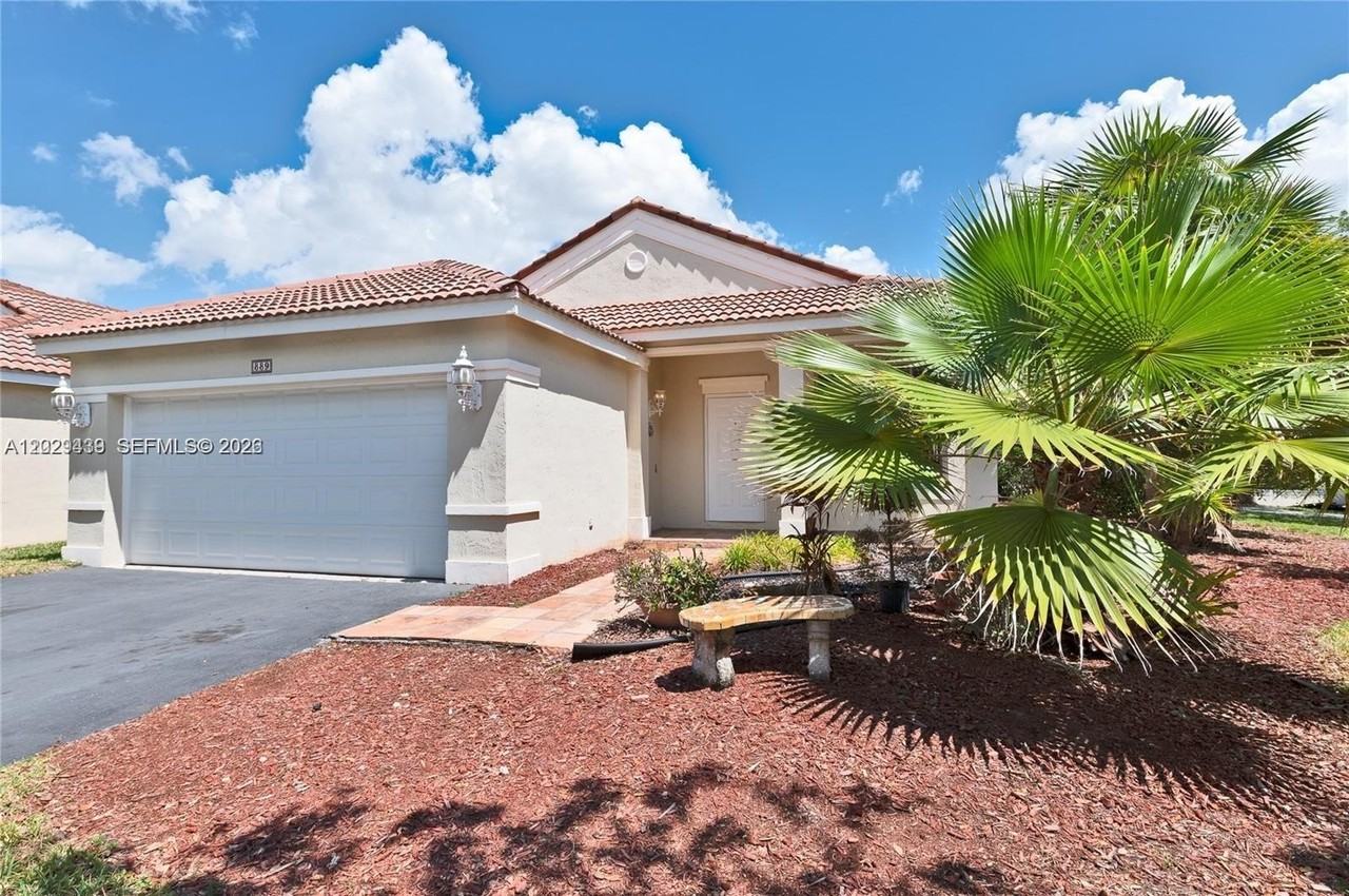 889 Sand Creek Cir - Photo 4 of 26