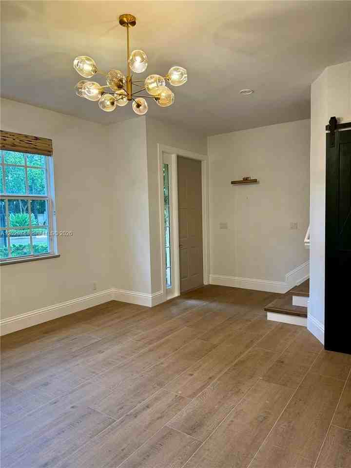 1873 Nw 12th St - Photo 2 of 31