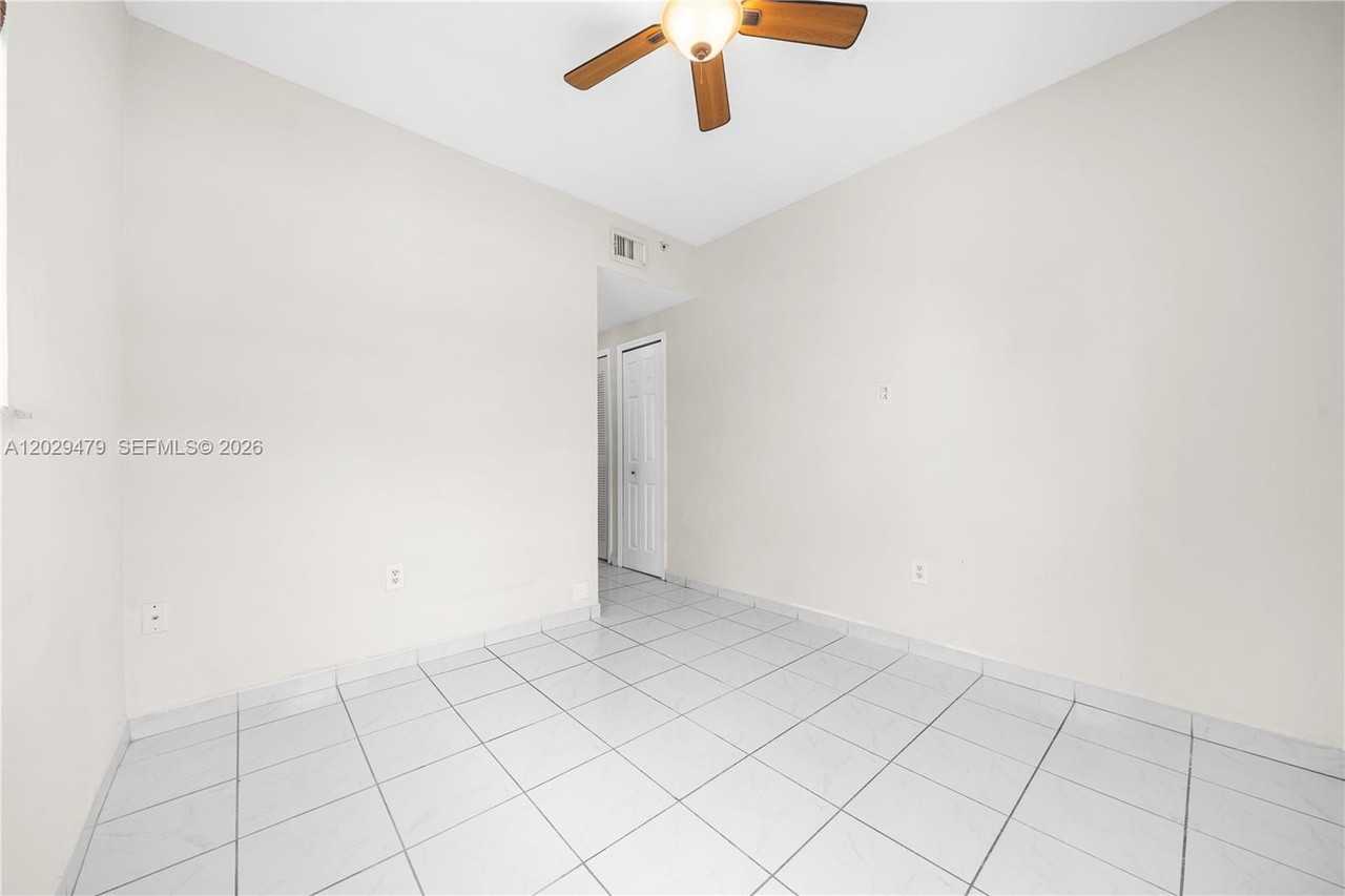 9 E 4th St #101 - Photo 6 of 31