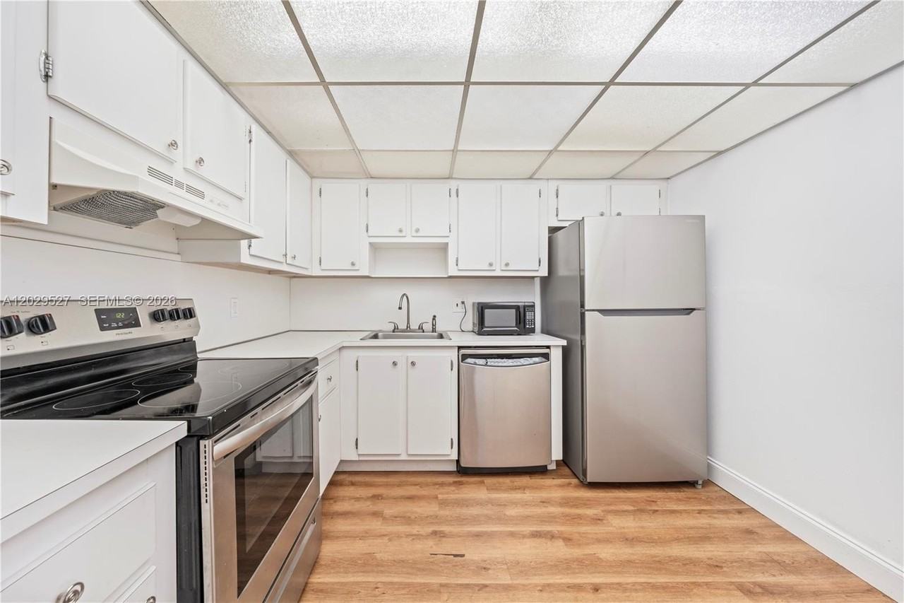 1300 Ne Miami Gardens Dr #512E - Photo 3 of 22