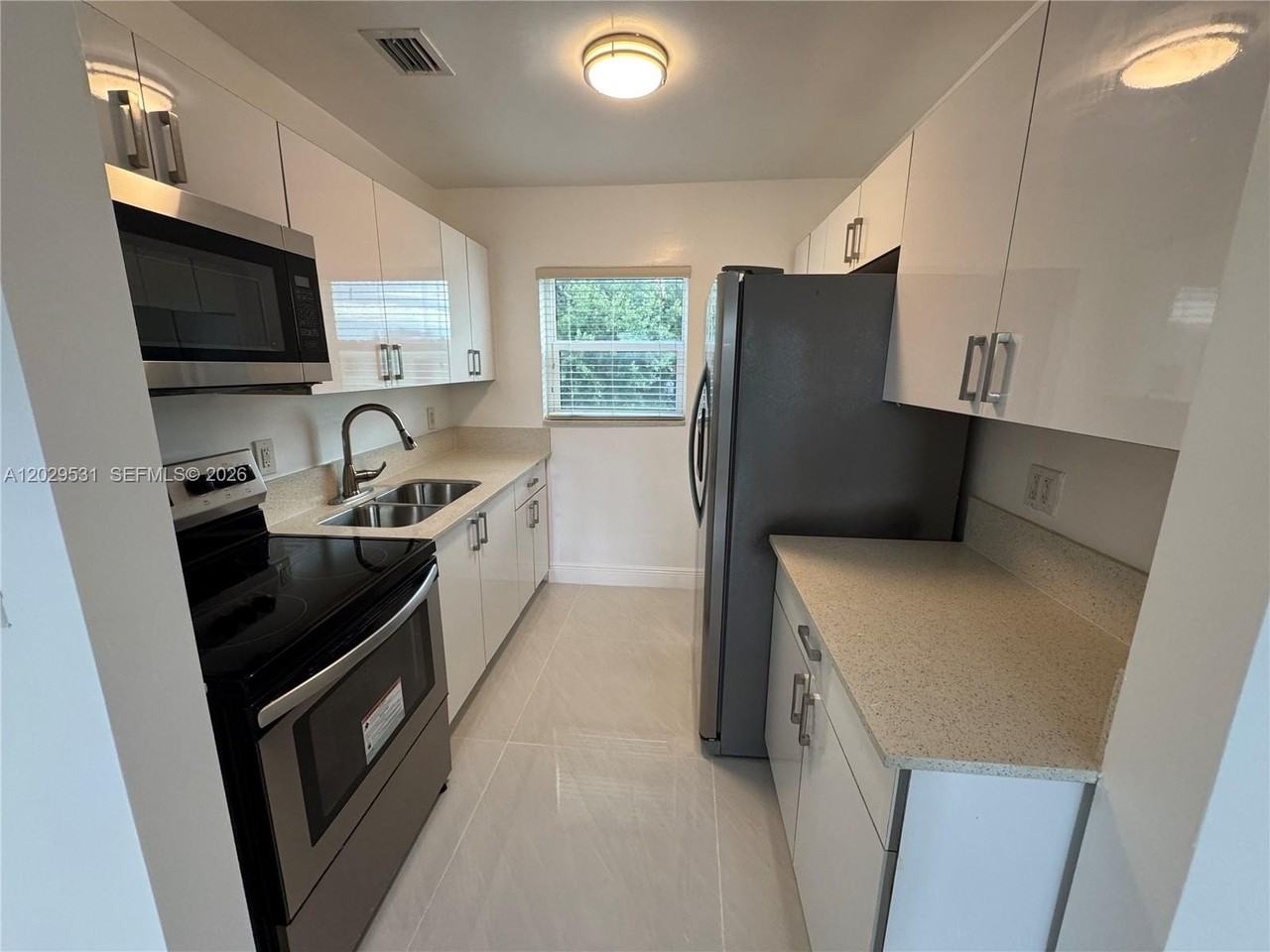 1767 Nw 3rd Ave #17 - Photo 4 of 28