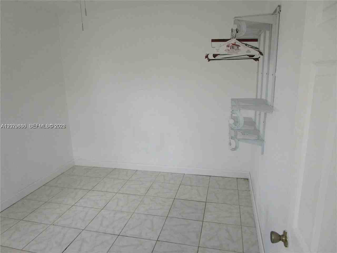 115 Ne 192nd St #1 - Photo 4 of 6