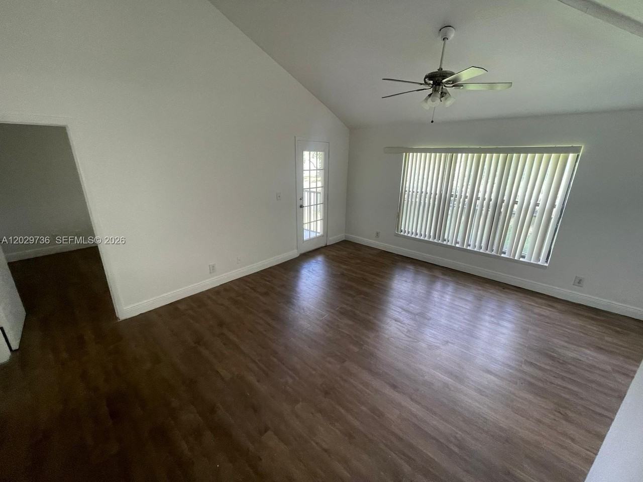 4072 Nw 87th Ave #4072 - Photo 2 of 10