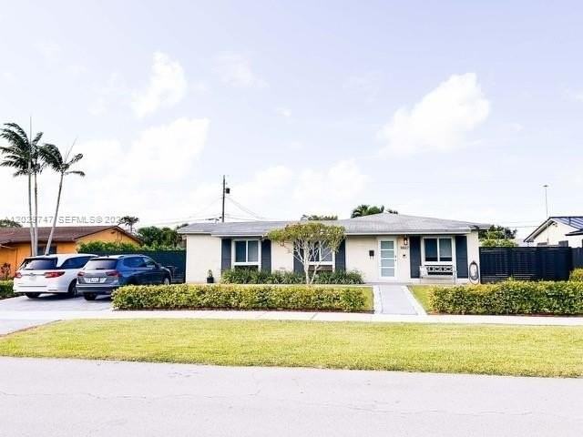 9827 Sw 194th St #9827 - Photo 4 of 32