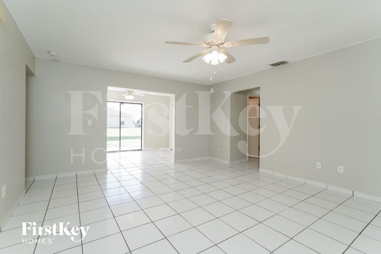 2603 Ne 4th Ave - Photo 2 of 15