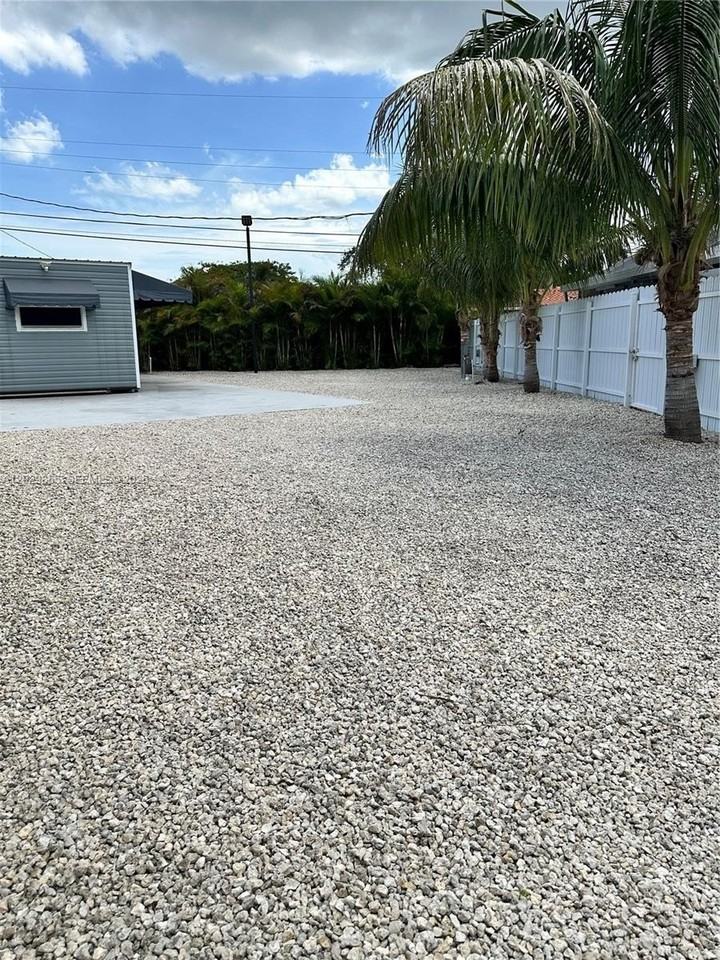 9600 Sw 164th St #1 - Photo 7 of 21