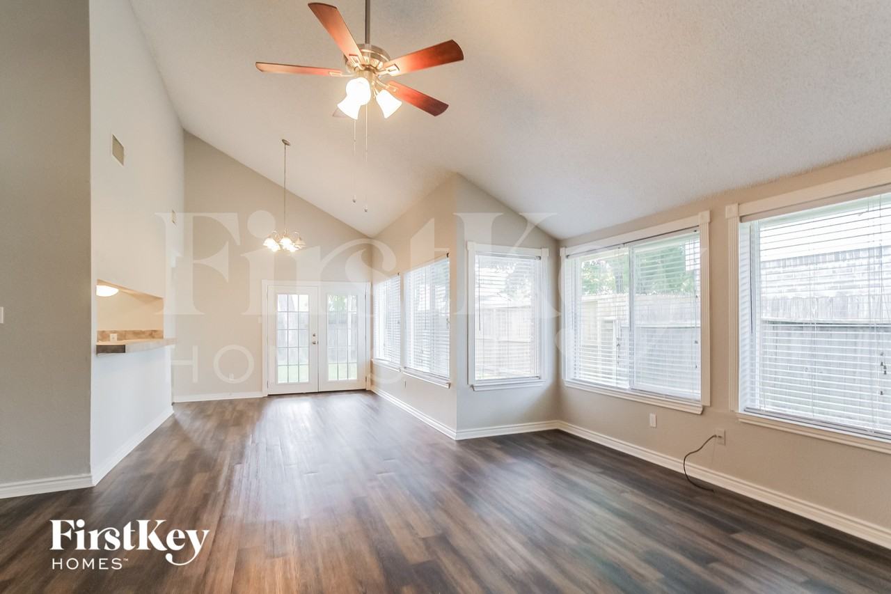 24123 Spring Sunset Dr - Photo 6 of 17