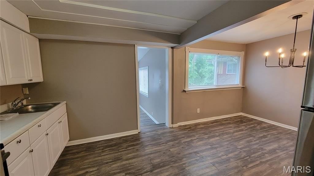 8720 Marcella Ave - Photo 3 of 15