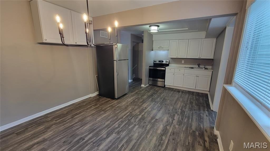 8720 Marcella Ave - Photo 4 of 15