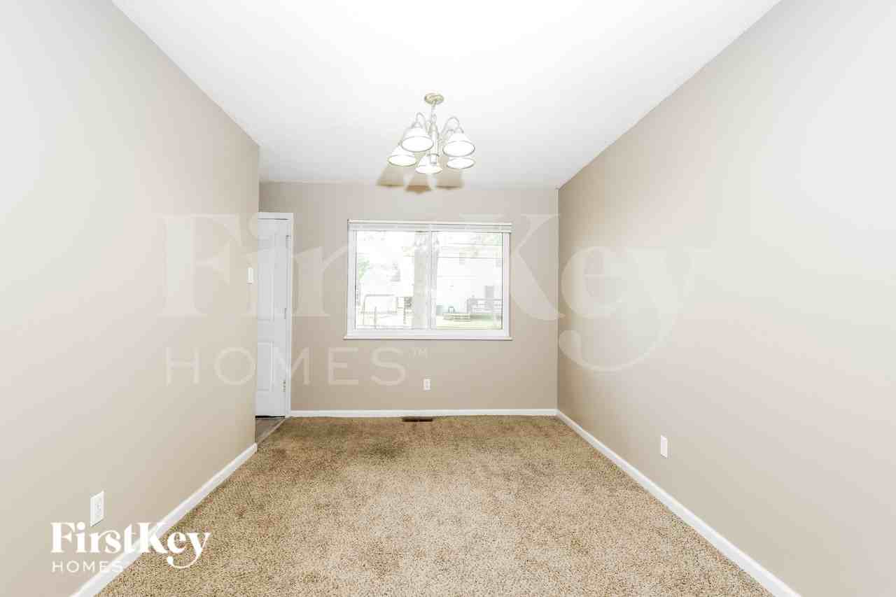2240 Spoonwood Ln - Photo 5 of 16