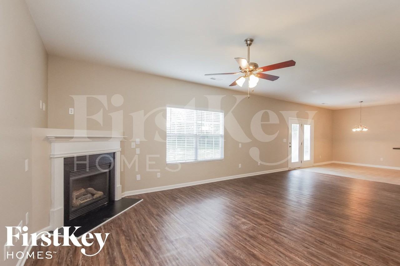 2026 Craver Meadows Dr - Photo 2 of 15