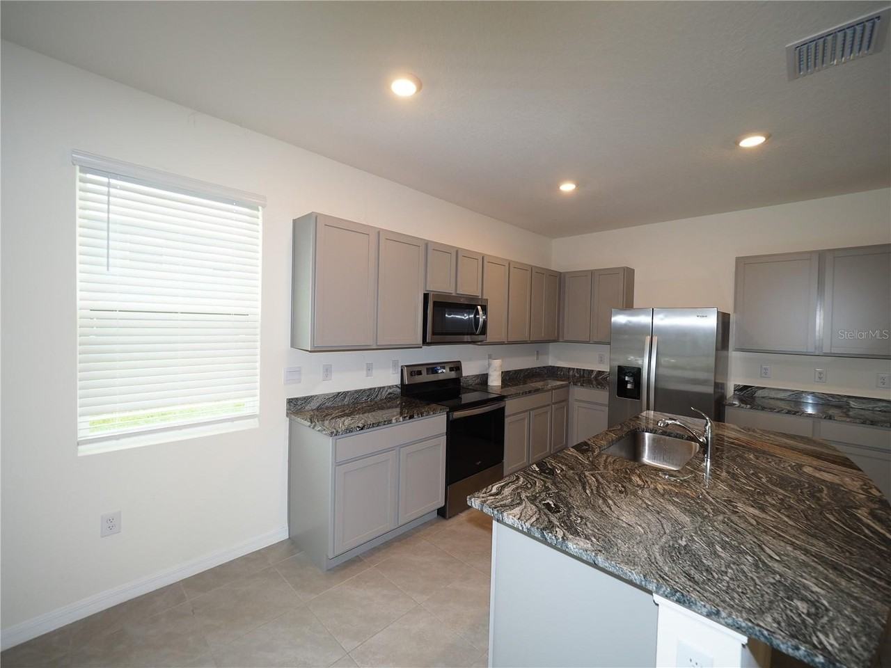 1722 Woodleaf Hammock Ct - Photo 7 of 41