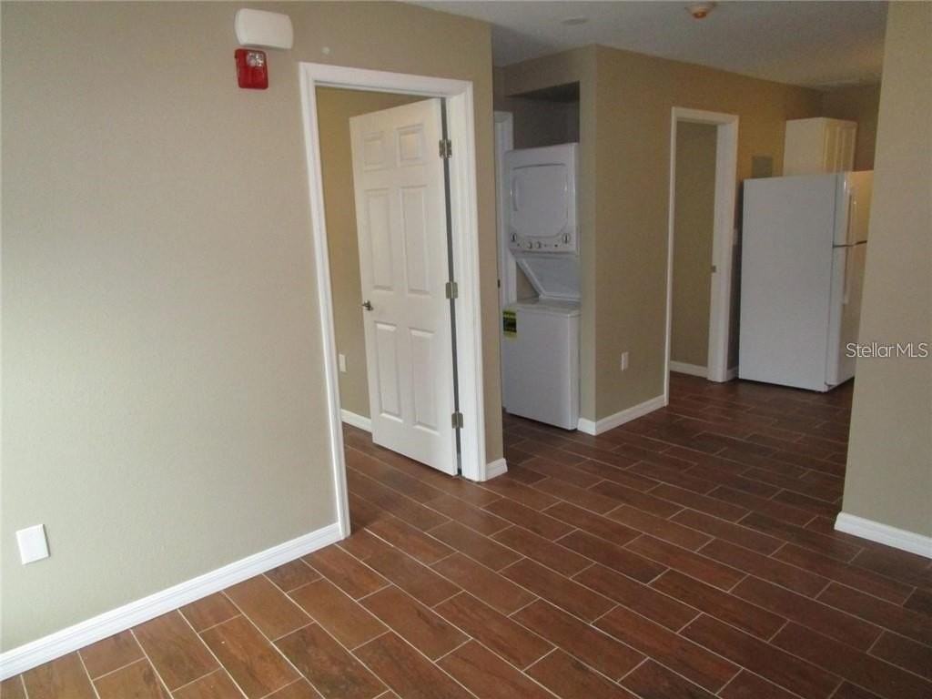 1002 E Mcdonald Ave #3 - Photo 5 of 12