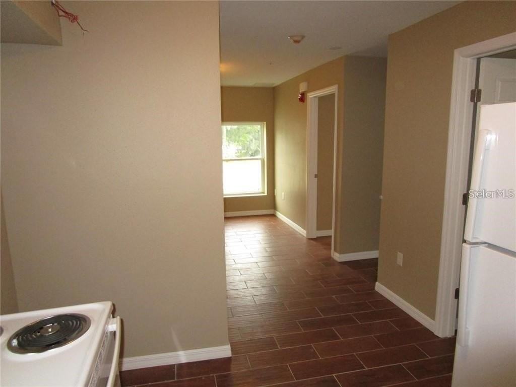 1002 E Mcdonald Ave #3 - Photo 6 of 12