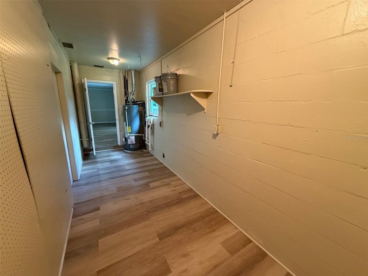 3537 Nw 49th Ave - Photo 5 of 11