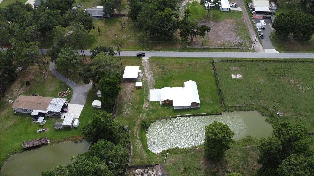 210 Josh Reynolds Rd - Photo 4 of 35