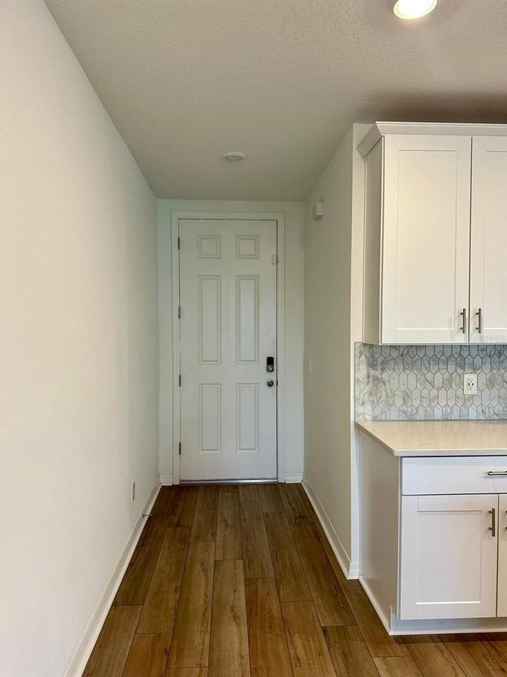 4501 Burrowing Owl Loop - Photo 4 of 41