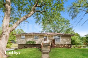 featured image of 128 N 1st St