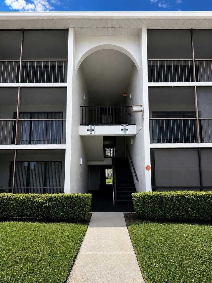 1223 S Pine Ridge Cir #23