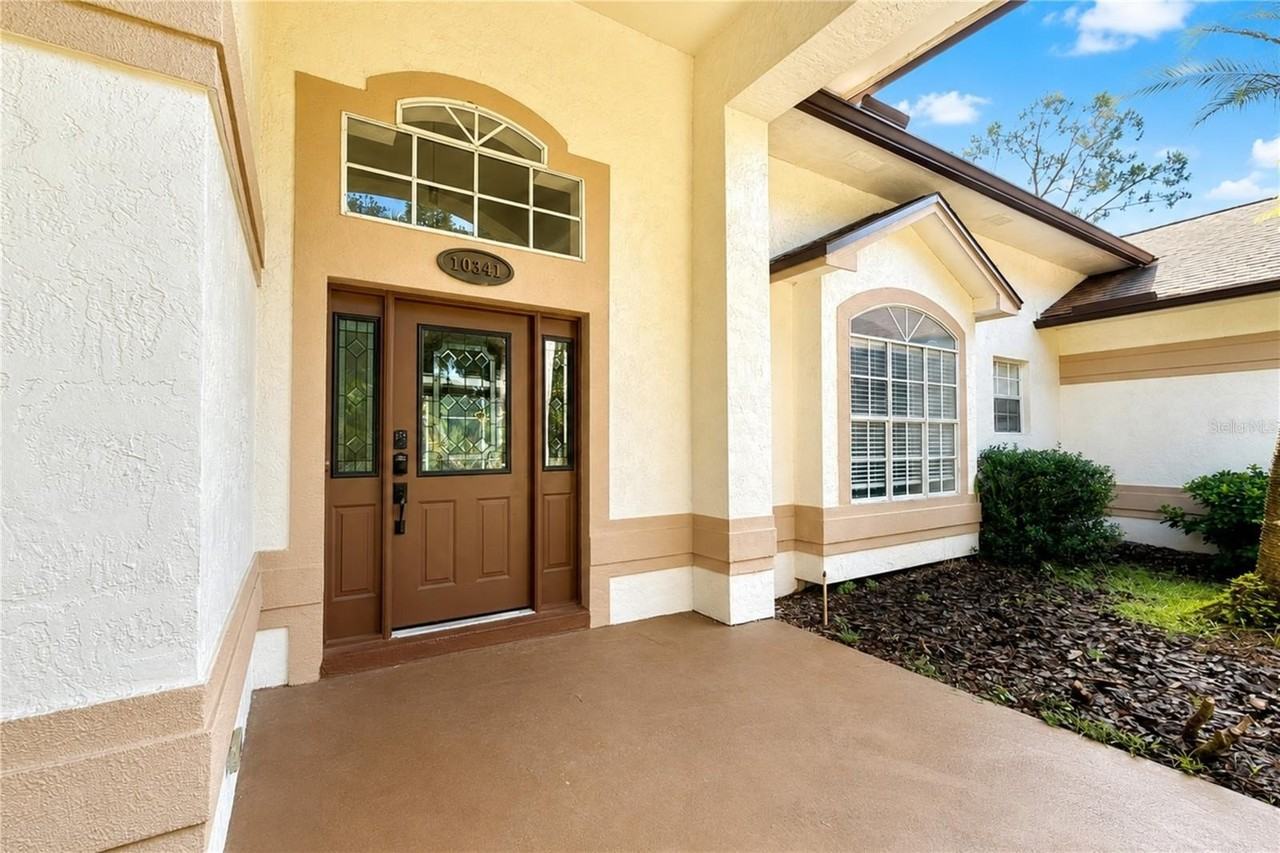 10341 Cypress Isle Ct - Photo 4 of 35