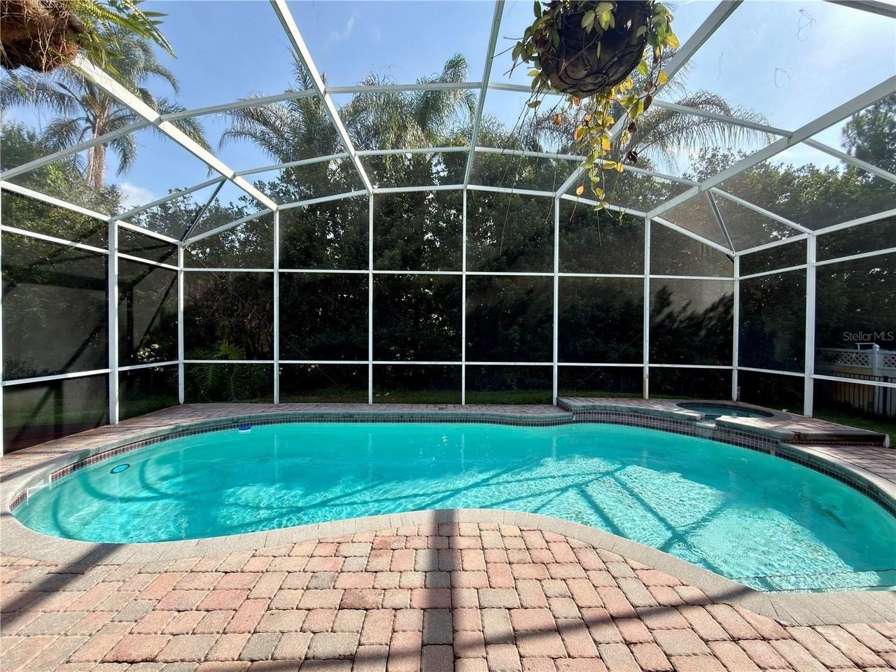 10341 Cypress Isle Ct - Photo 6 of 35
