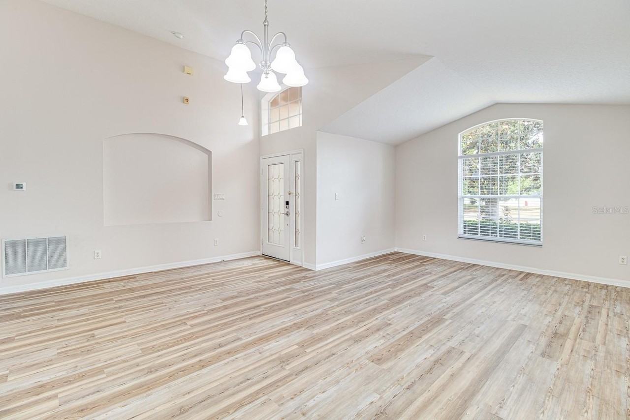 19756 Glen Elm Way - Photo 7 of 36