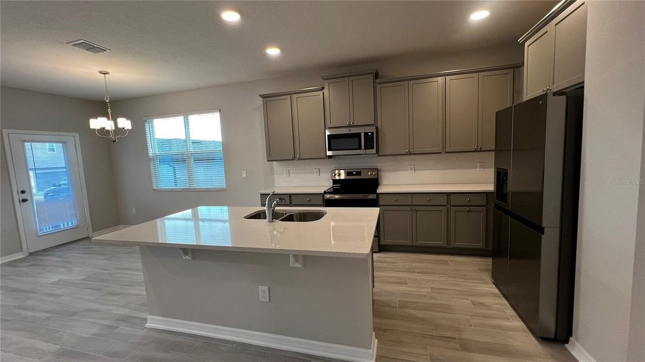 15769 Tollington Aly - Photo 7 of 24
