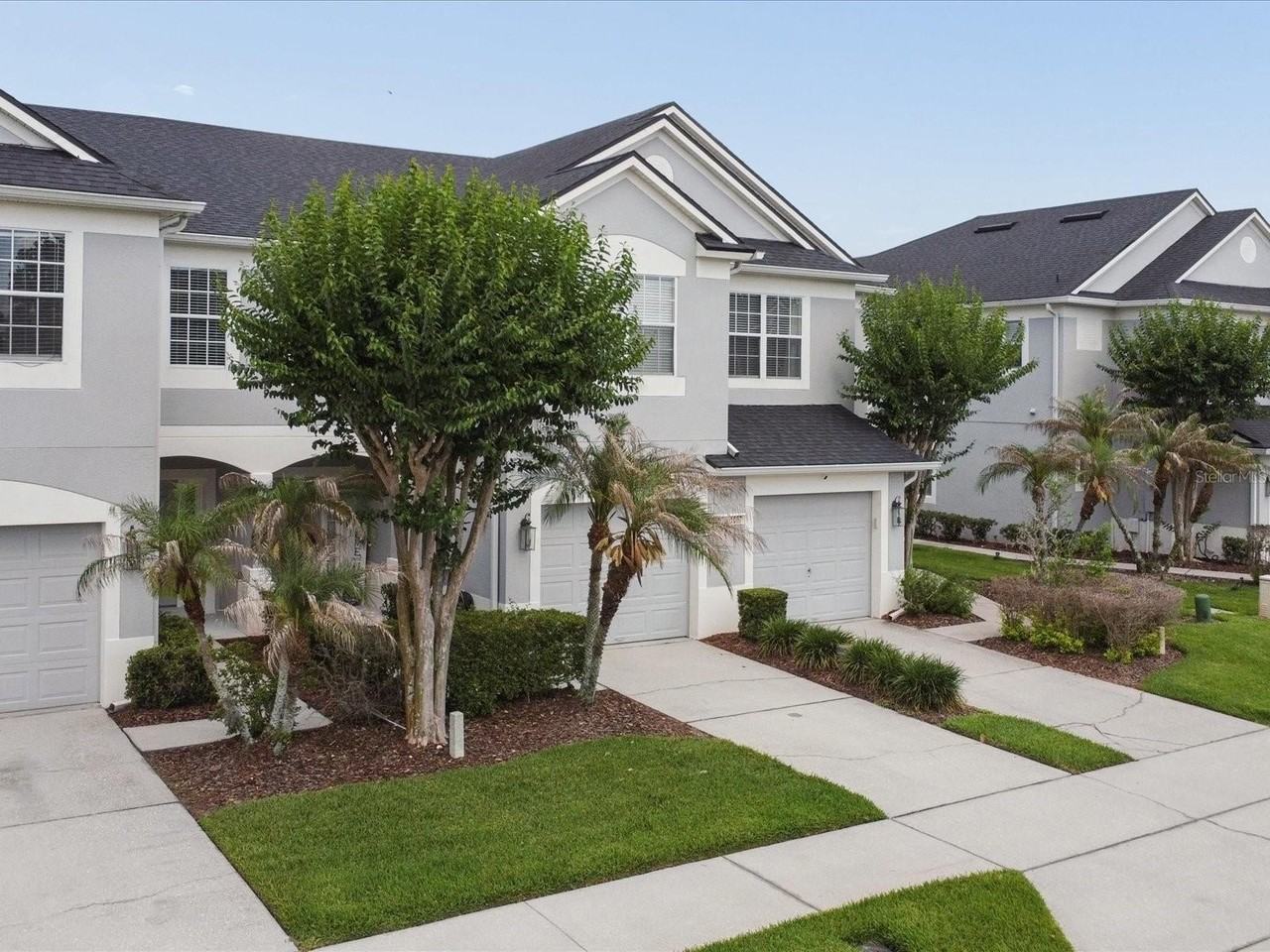 1055 Rock Harbor Ave - Photo 2 of 34