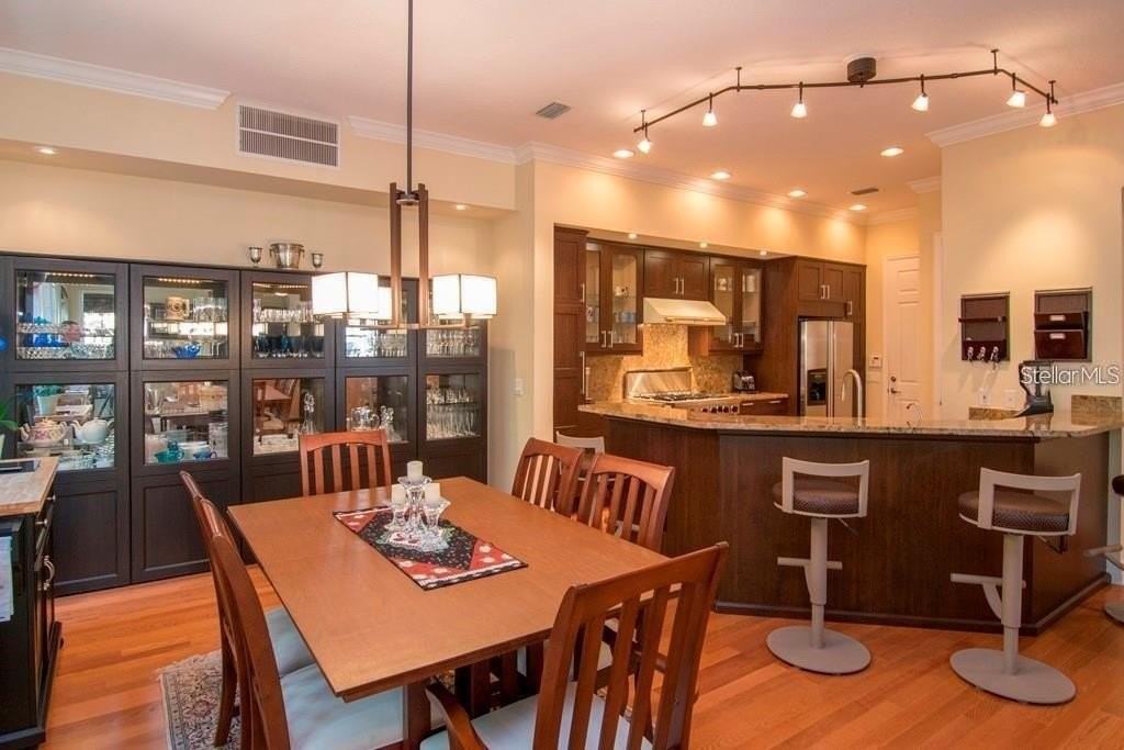 2907 Hansen Manor Ln - Photo 3 of 11