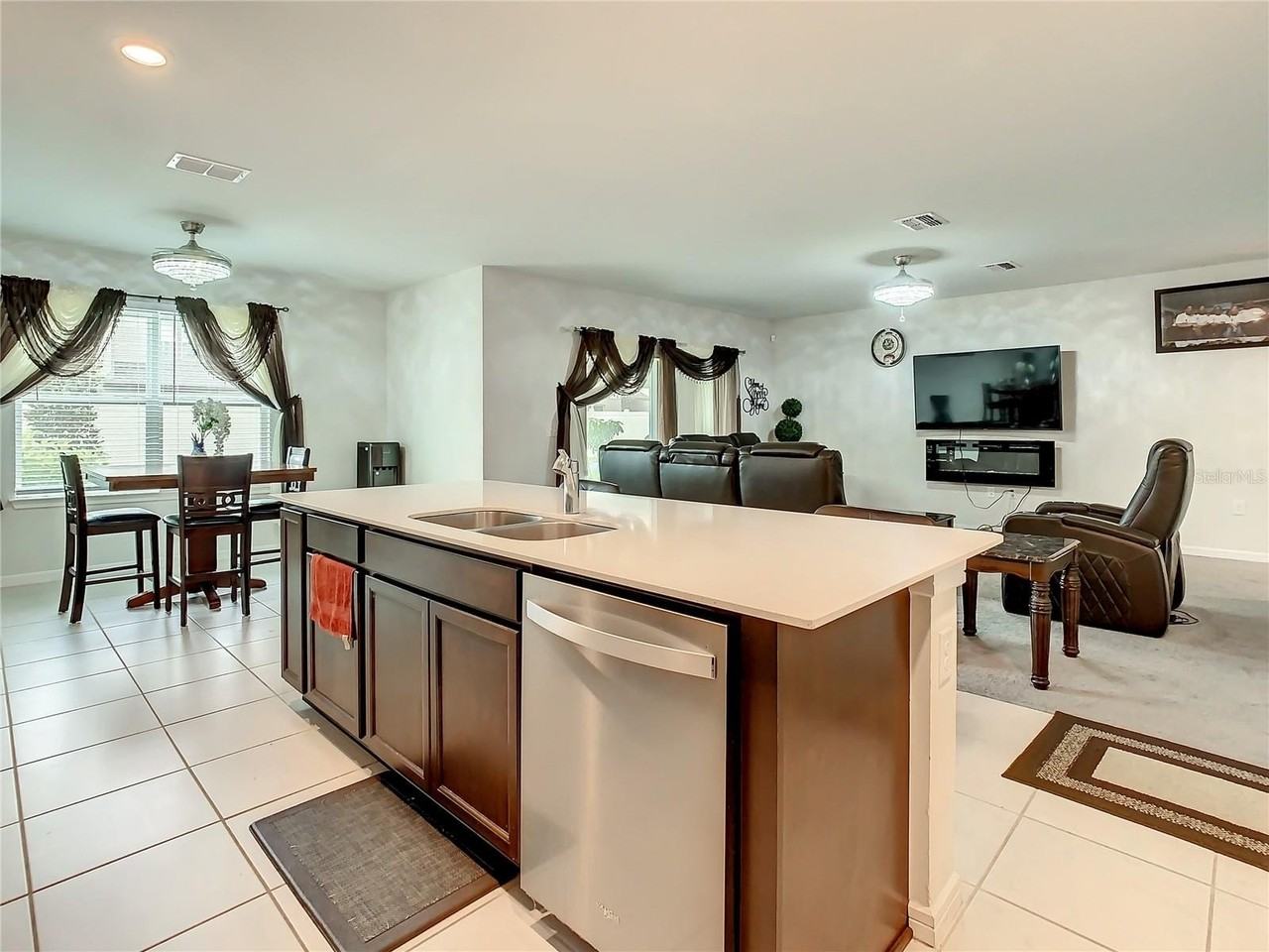 30344 Marquette Ave - Photo 4 of 50