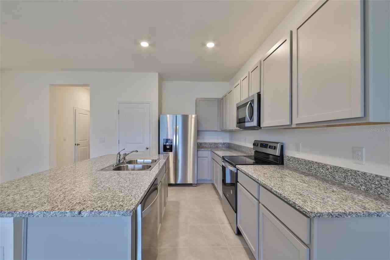 233 Mangrove Shade Cir - Photo 2 of 42