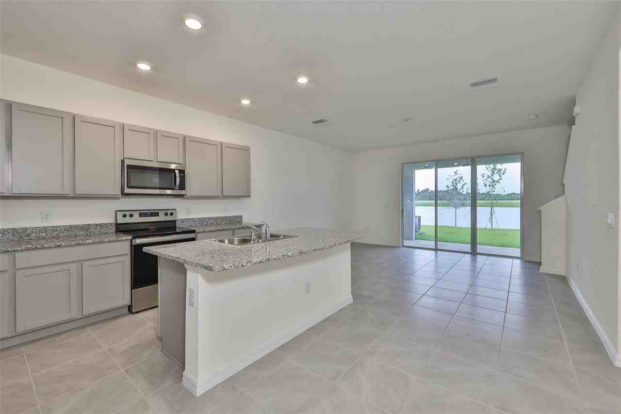 233 Mangrove Shade Cir - Photo 3 of 42